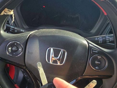 Used 2017 Honda HR-V LX image 28