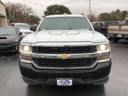 Used 2017 Chevrolet Silverado 1500 W/T w/ Trailering Package image 5