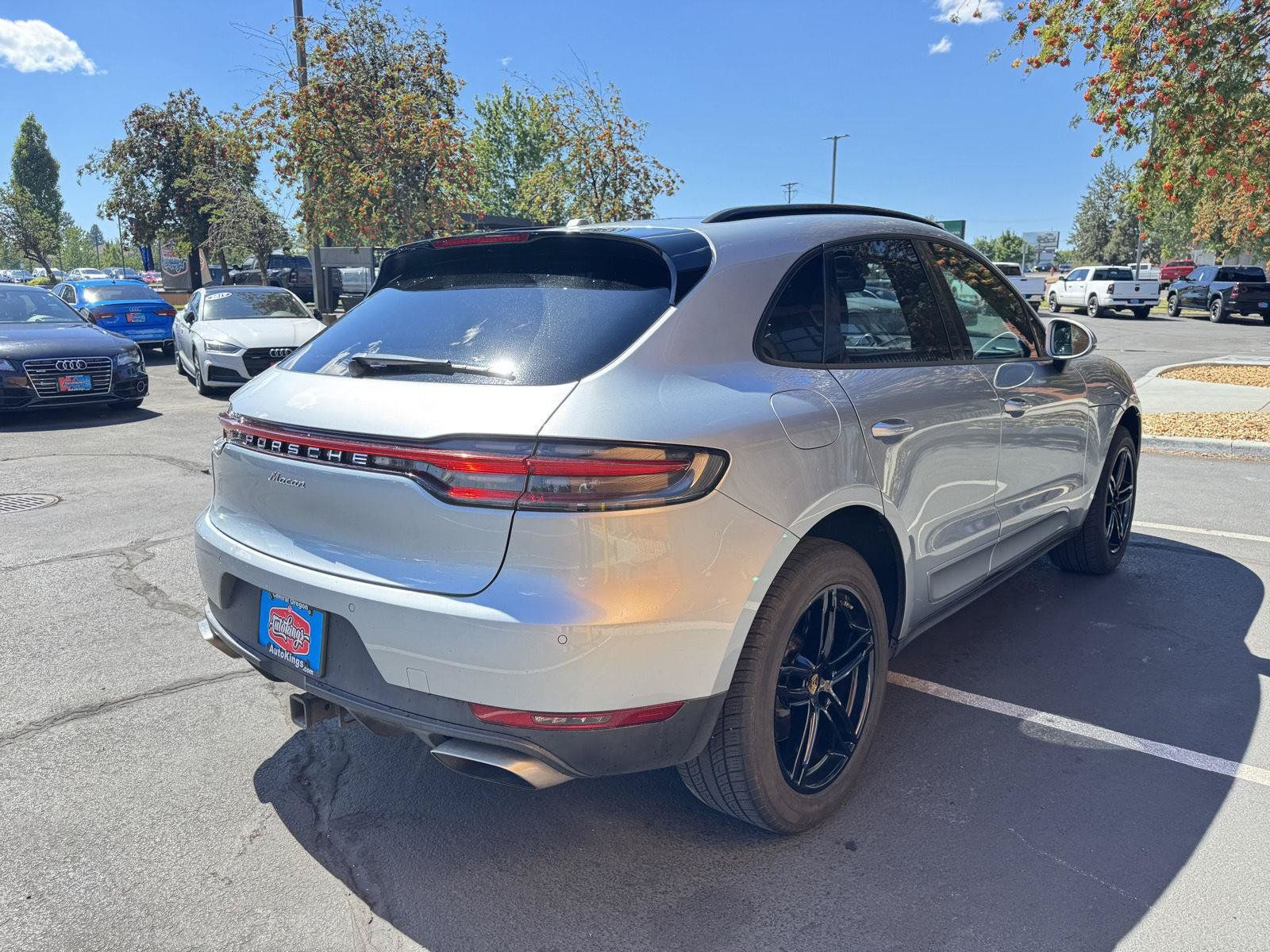 Used 2019 Porsche Macan AWD/4WD image 5
