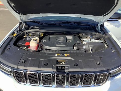 Used 2023 Jeep Grand Cherokee L Overland w/ Advanced Protech Group III image 53