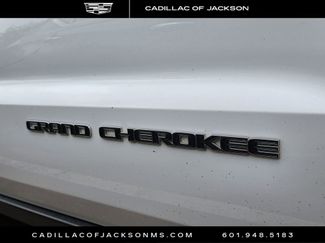 Used 2017 Jeep Grand Cherokee Limited w/ Luxury Group II RWD video 2