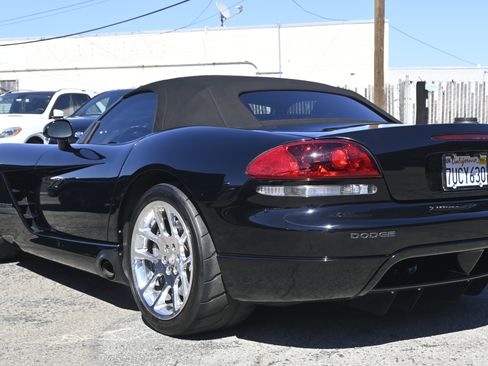 Used 2003 Dodge Viper SRT-10 image 5