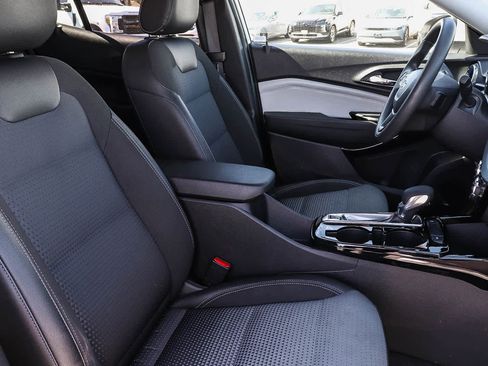 Used 2024 Chevrolet Trax LT image 22