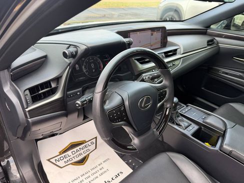 Used 2019 Lexus ES 350 w/ Premium Package FWD image 11