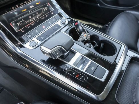 Used 2024 Audi Q7 3.0T Premium Plus image 28