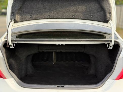 Used 2014 Toyota Camry L image 27