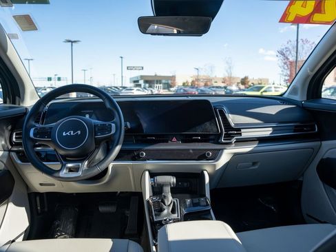 Used 2024 Kia Sportage EX image 15