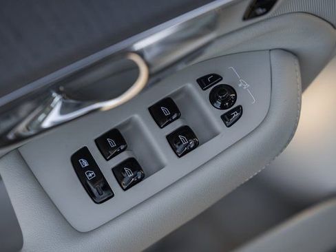 New 2026 Volvo XC90 B6 Ultra w/ Protection Package Premier image 40