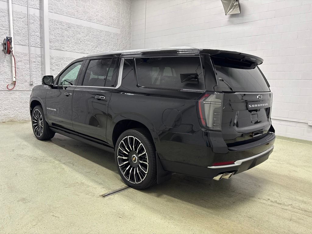 Used 2026 Chevrolet Suburban High Country AWD/4WD image 6