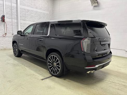 Used 2026 Chevrolet Suburban High Country AWD/4WD image 6