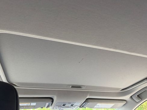 Used 2015 Toyota RAV4 Limited w/ Outdoor Package AWD/4WD image 16