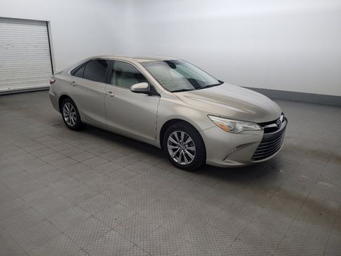Used 2016 Toyota Camry XLE FWD image 11