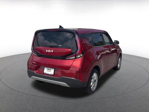 Used 2025 Kia Soul LX w/ LX Technology Package FWD image 14