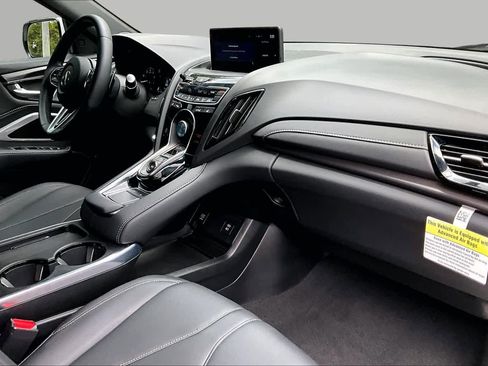Used 2025 Acura RDX SH-AWD image 19