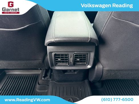 Used 2023 Toyota Venza LE AWD/4WD image 36