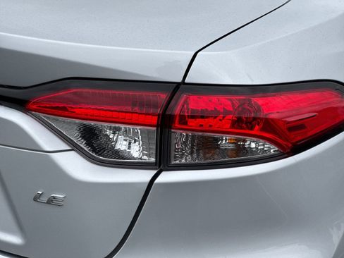 Used 2023 Toyota Corolla LE FWD image 23