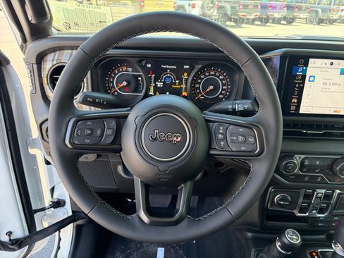 New 2026 Jeep Gladiator Sport AWD/4WD image 12