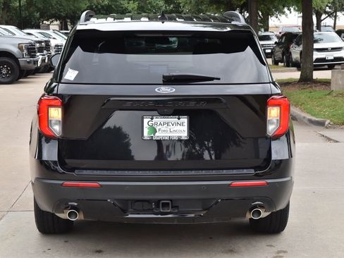 Certified 2023 Ford Explorer ST-Line w/ Class IV Trailer Tow Package RWD image 9