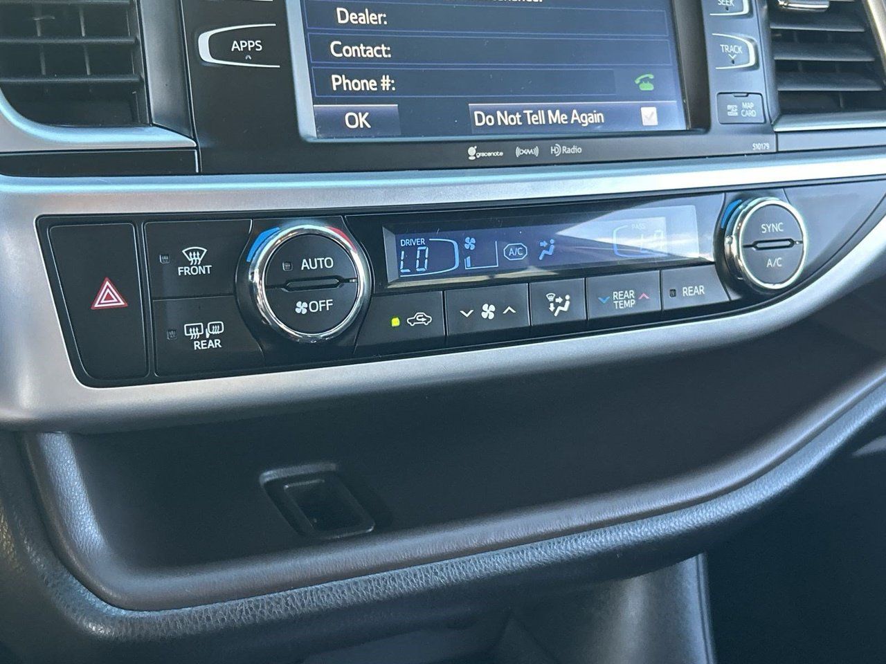 Used 2018 Toyota Highlander XLE FWD image 25