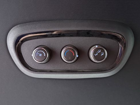 Used 2021 Dodge Durango SRT w/ Technology Group image 25