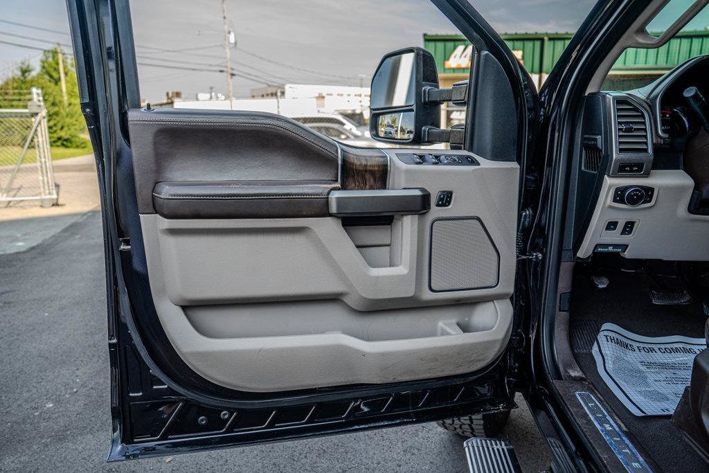 Used 2019 Ford F250 Limited w/ FX4 Off-Road Package AWD/4WD image 14