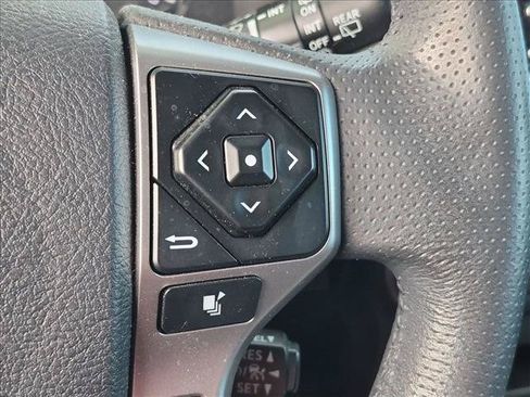 Used 2021 Toyota 4Runner SR5 AWD/4WD image 15