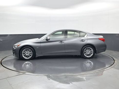 Used 2017 INFINITI Q50 Signature Edition w/ All Weather Package (L93) AWD/4WD image 8