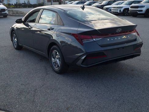New 2026 Hyundai Elantra SE FWD image 8