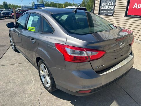 Used 2014 Ford Focus SE FWD image 7