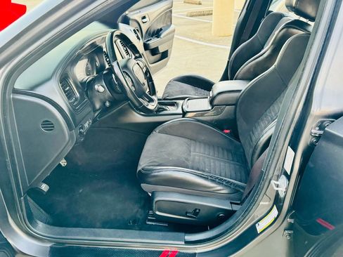 Used 2019 Dodge Charger Scat Pack w/ Daytona Edition image 28