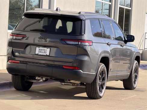 New 2025 Jeep Grand Cherokee L Altitude image 5