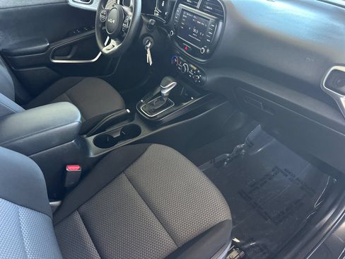 Used 2024 Kia Soul LX w/ Option Group 015 FWD image 15