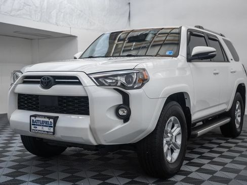 Used 2023 Toyota 4Runner SR5 Premium w/ Moonroof Package RWD image 3