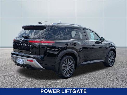 Used 2022 Nissan Pathfinder SL w/ SL Premium Package FWD image 5