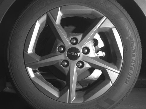 Used 2025 Kia K4 LXS image 14