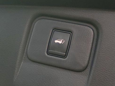 Used 2018 Nissan Murano Platinum w/ Cargo Package image 12