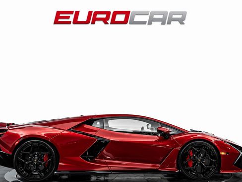 Used 2025 Lamborghini Revuelto image 6