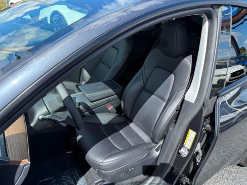 Used 2024 Tesla Model Y Long Range image 9