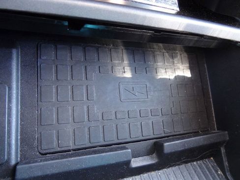 Used 2020 Ford Expedition XLT w/ Equipment Group 202A image 12