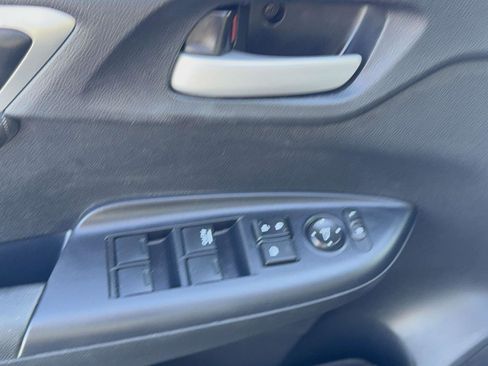 Used 2019 Honda Fit EX image 18