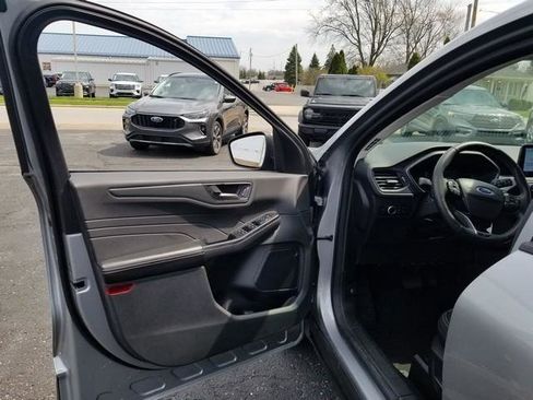 Certified 2023 Ford Escape Active AWD/4WD image 13