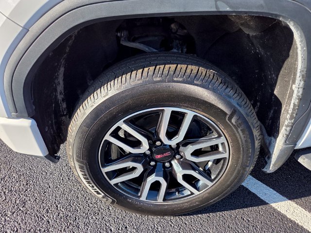 Used 2021 GMC Sierra 1500 AT4 w/ AT4 Premium Package AWD/4WD image 7
