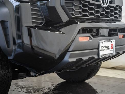 Used 2025 Toyota Tacoma TRD Off-Road AWD/4WD image 13