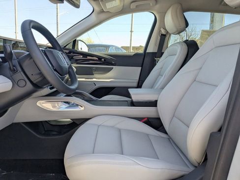 New 2026 Lincoln Nautilus Premier image 21