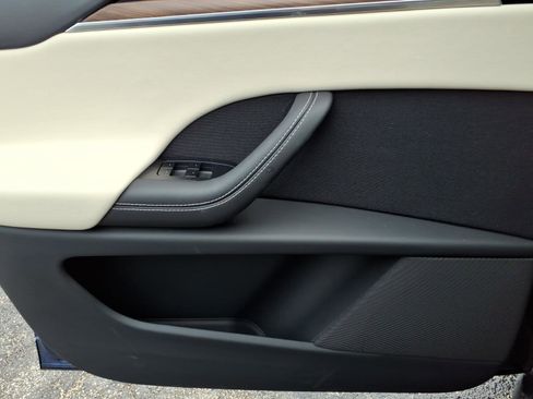 Used 2023 Tesla Model X AWD/4WD image 21