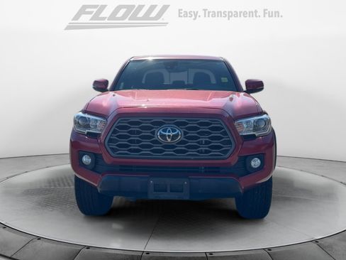 Used 2022 Toyota Tacoma TRD Off-Road w/ Technology Package AWD/4WD image 2