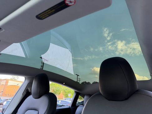 Used 2020 Tesla Model Y Long Range AWD/4WD image 50