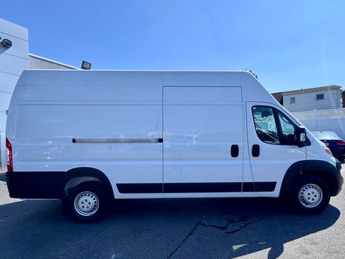 Used 2025 RAM ProMaster 3500 w/ Safety Group FWD image 10
