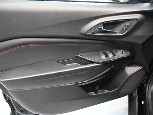 New 2026 Chevrolet Trax RS w/ Sunroof Package image 24