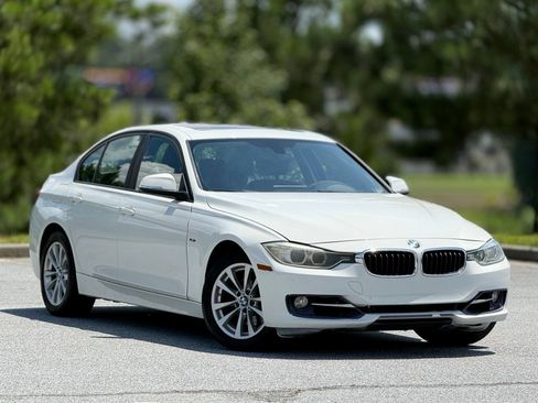 Used 2018 BMW 320i xDrive Sedan AWD/4WD image 13